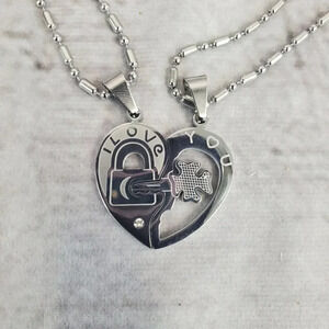Silver and Silver Lucky Clover Key "I Love You" Couples matching nec…